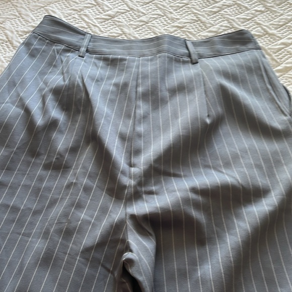 Pin stripped pants - Picture 4 of 5